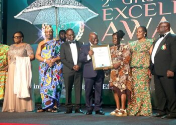 Madam Vivian Opoku Kyeremeh Crowned Ghana Health Service Overall Outstanding Staff